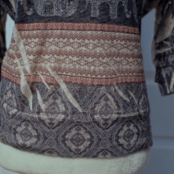 {Rue21} Elephant Dolman Shirt - Picture 3 of 6